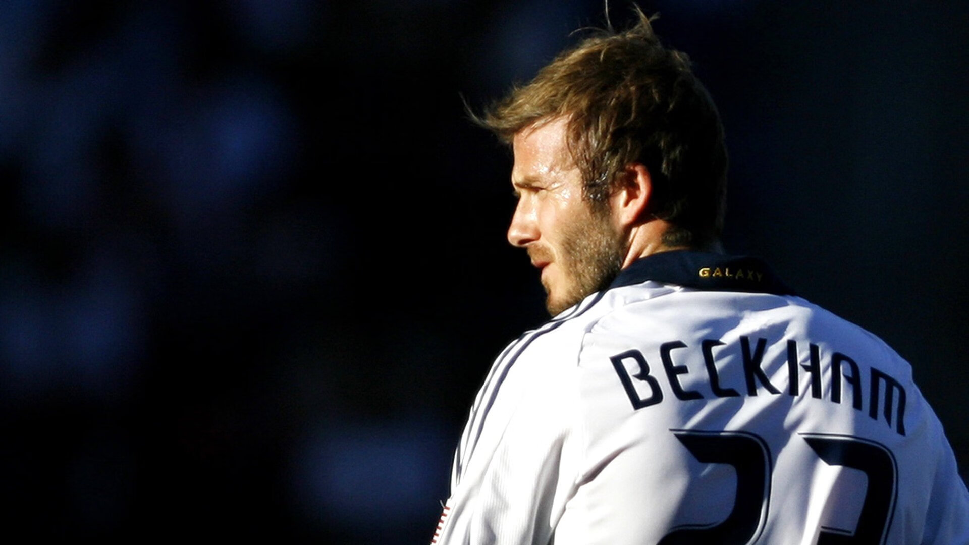 内线巨兽:善于攻防的篮下霸主表现集锦,内线进攻